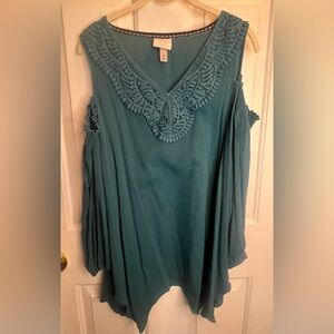 Knox Rose Green Blouse with Elegant Design